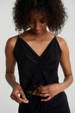 Gina Tricot Sigrid Top Black -Crop Partywear Sales 14629900002