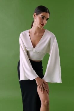 Gina Tricot Juniper Blouse Egret -Crop Partywear Sales 18519114401